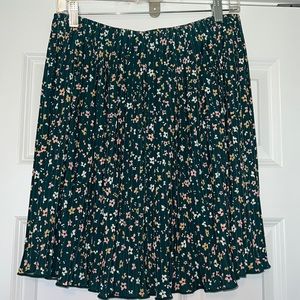 Floral pleated skirt